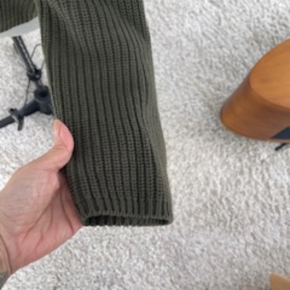 Quince - Green Organic Cotton Crew Neck - L - Picture 5 of 6